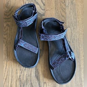 TEVA | Men’s F27021B S/N1093379. Size 12. New condition.